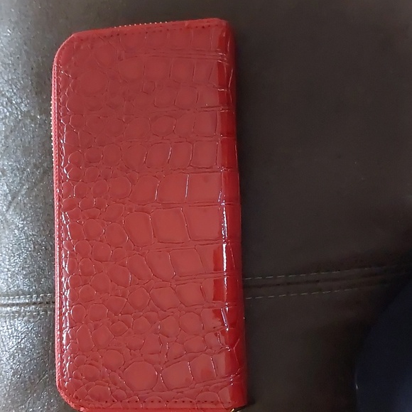 Red snakeskin wallet - Picture 4 of 4